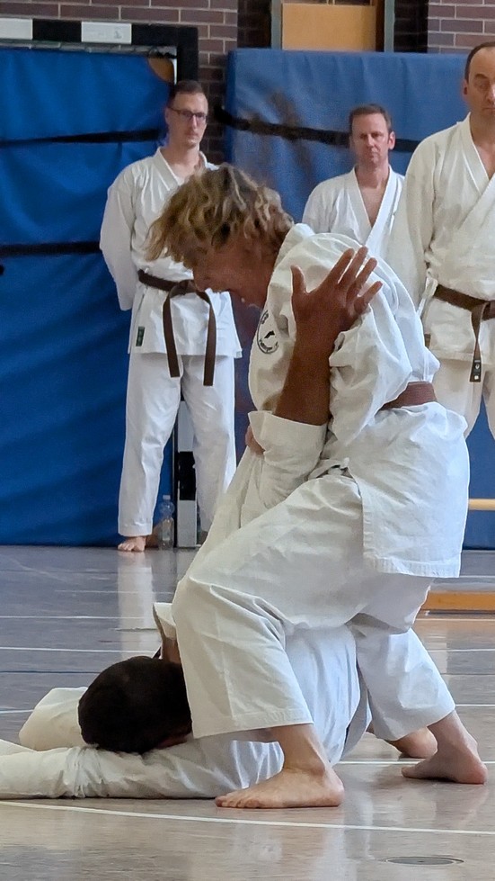 2 neue Dan-Träger im Yuishinkan Dojo Vaihingen/Enz